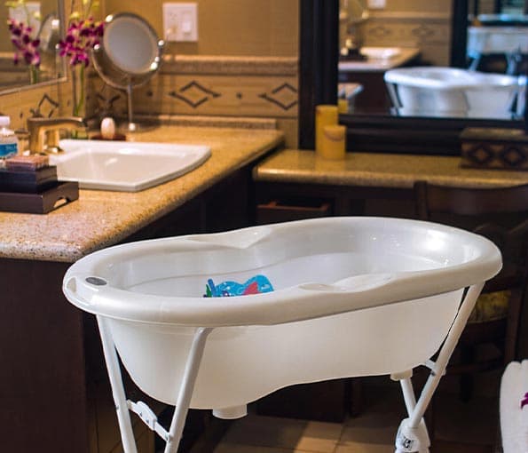 You can request a baby bath at no extra cost