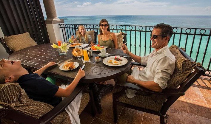 Our restaurants menus in the comfort of your room