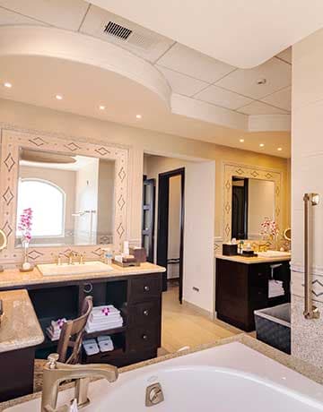 Double Sink, includes Molton Brown amenities